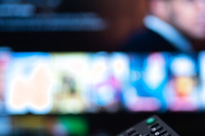 Want to Get Benefit of Yoga During Your Binge-Watching Time? Try These Asanas