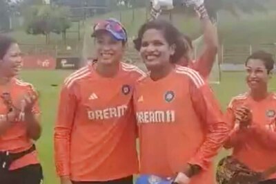 Watch: India's Latest T20I Debutant Asha Sobhana Receives Her Cap From Smriti Mandhana