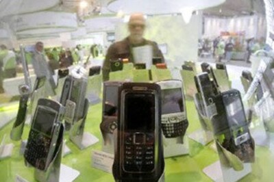 Competitors ring in, Nokia tones down profit hope