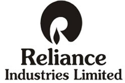 RIL FY-07 net crosses Rs 10,000 cr