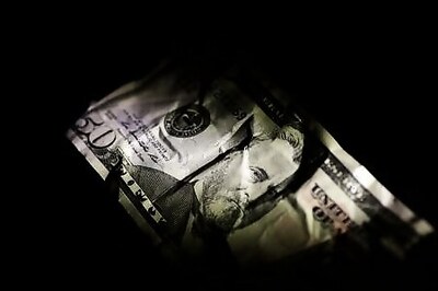 Dollar Bears Persist On Fed's Shift To Lower Rates For Longer: Reuters Poll