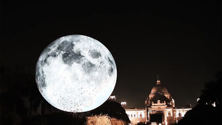 When the Moon Landed on the Lawns of Victoria Memorial in Kolkata