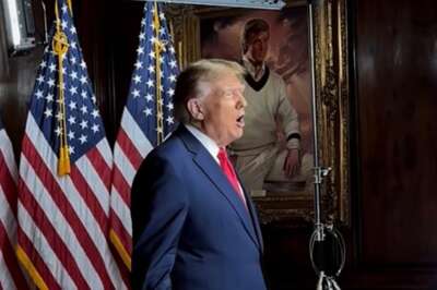 This Pic Of Donald Trump's ‘Toe Pads’ Is Keeping The Meme World Busy