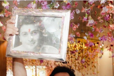 Ranbir Kapoor Holds Late Father Rishi Kapoor's Picture In Mehendi Clicks Shared By Alia Bhatt