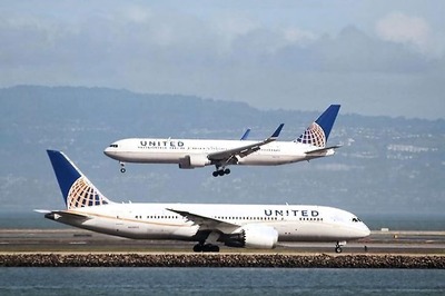 New York-Area Airport Briefly Closed After Plane Lands on Flat Tires