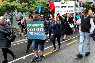 Thousands Protest Covid-19 Rules as New Zealand Marks 90% Vaccine Rates