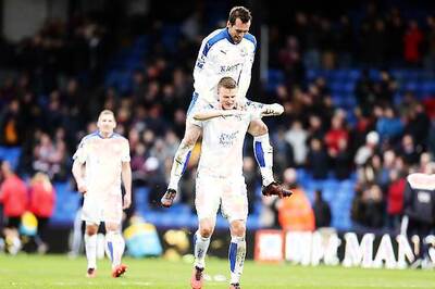 Leicester beat Crystal Palace to take another step to league title