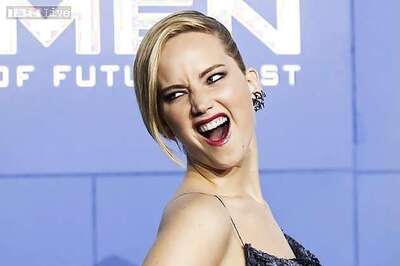 Jennifer Lawrence doesn't trust women who don't have any girlfriends