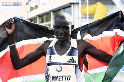 Kenyan Dennis Kimetto smashes marathon world record in Berlin