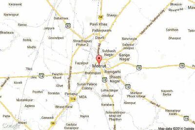 Six persons injured in a clash between 2 groups over a minor dispute