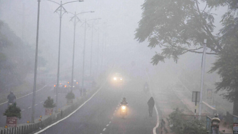 Cold Morning in National Capital, Rail Service Affected