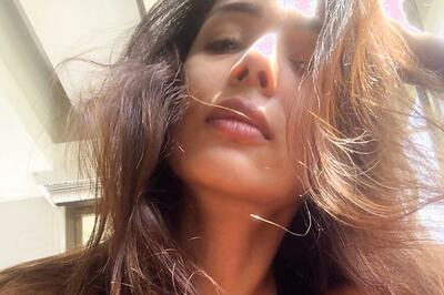 Malaika Arora Shares Sun Kissed Selfie, Wonders 'What Awaits Us'