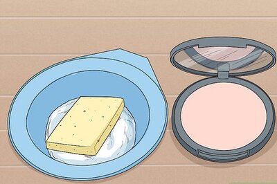 How to Make Your Hair Look Gray for a Costume
