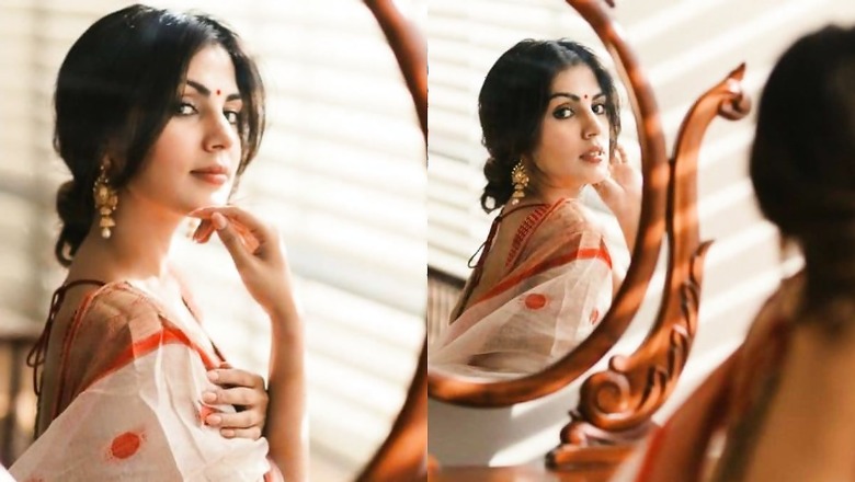 Rhea Chakraborty Wears Bengal's Traditional Sari, Wishes Everyone On Bijoya Dashami; Photos