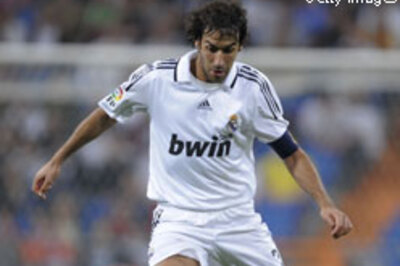 Raul shows admiration for Maldini, Hierro