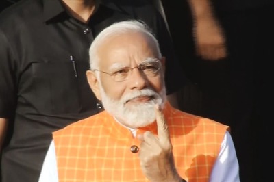 PM's Brother Somabhai Modi Turns Emotional, Remembers Mother on Polling Day