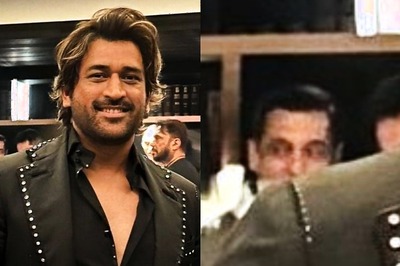 Salman Khan Attends SRK's Secret Birthday Bash, Fans Spot Him Behind MS Dhoni In Viral Pic