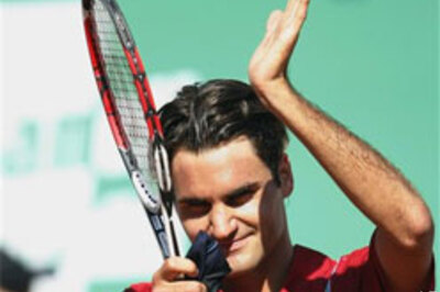 Rome Masters: Federer enters round II