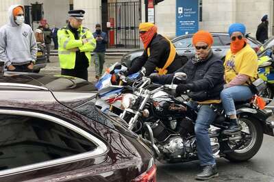 Slogans, Speeches, Honking: When Rally by Thousands in Support of Indian Farmers Brought London to Halt