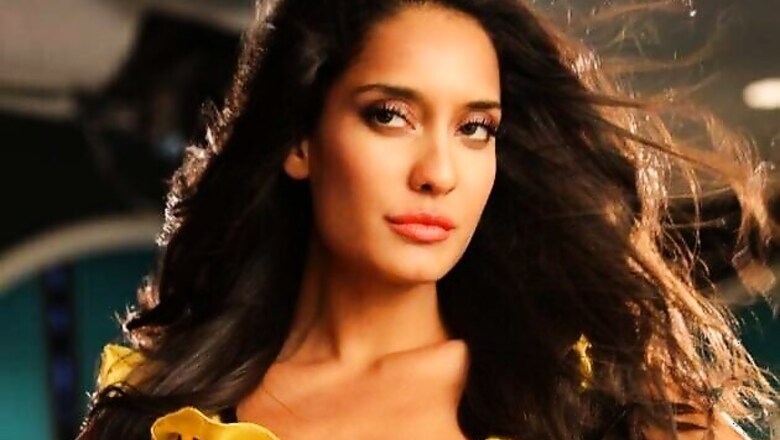 Lisa Haydon diagnosed with dengue, skips 'The Shaukeens' promotion in Delhi