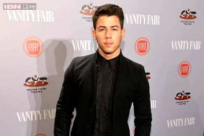 Singer Nick Jonas finds solo singing scary