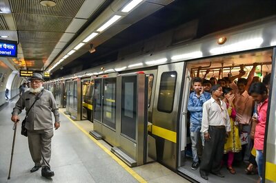 Services on Delhi Metro's Yellow Line Affected Due to 'Signalling Issues'