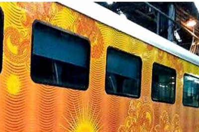 Central Govt Officials Now Eligible For Travel On Tejas Express For Official Tours