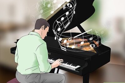 How to Choose Between Digital or Acoustic Piano