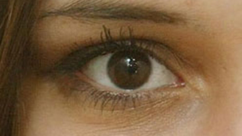 Why the world seems smooth to eyes?