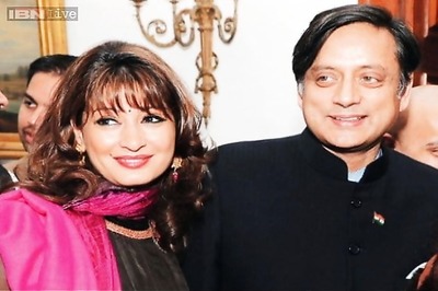 Sunanda death case: Police likely to question Tharoor again after he returns from JLF