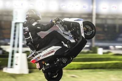 Japanese Rider Wheelies 13 Hour Non-Stop