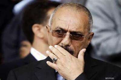 Yemen's Saleh leaves for US, opponents protest