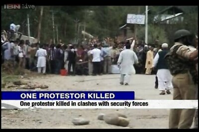 J&K: 1 protestor killed in fresh clashes with CRPF, curfew re-imposed in Shopian