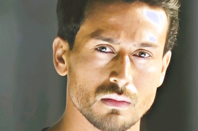 Tiger Shroff Cannot Believe The Man Who Casually Dipped His Hand In Hot Oil