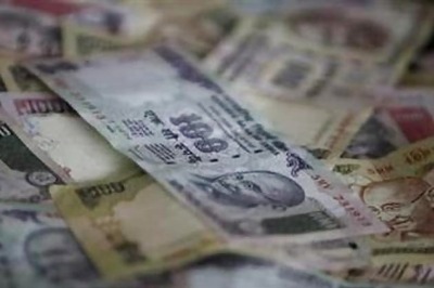 Rupee ends at all-time low of 64.11 vs US dollar
