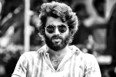 Vijay Deverakonda Helps Over 17,000 Families Amid the Lockdown