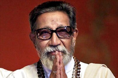Bal Thackeray's ashes immersed in Arabian Sea