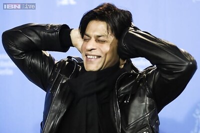 Shah Rukh Khan crosses 9 million followers on Twitter; beats Salman and Aamir to become the second most followed Indian actor