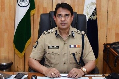 Kolkata Police Commissioner Spends Night Patrolling, Checking Security Ahead of I-Day