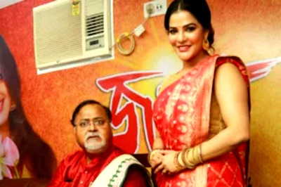 Bengal SSC Scam: Nine Beds in 3BHK Flat of Partha Aide Arpita Mukherjee Puzzles ED Officials