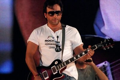 Saif's 'Agent Vinod' vs Ajay's 'Tezz' at the BO