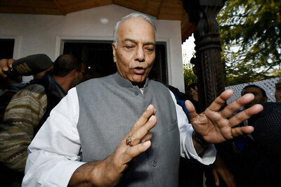 Yashwant Sinha Detained in Akola While Leading Farmers' March
