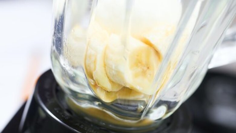 How to Make a Bananas Foster Cocktail