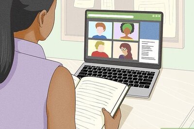 How to Keep In Touch with Friends