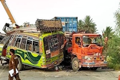 28 Killed, 40 Injured as Bus Carrying Labourers Going Home for Eid Al Adha Rams into Truck