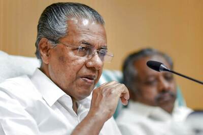 Kerala CM Pinarayi Vijayan Comes Out in Support of Adoor Gopalakrishnan over 'Go to the Moon' Remark