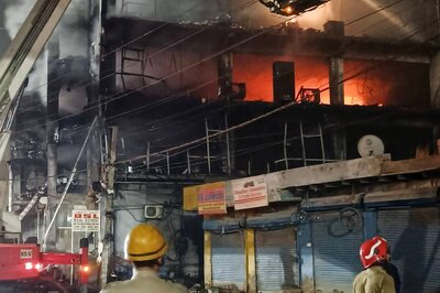 Delhi: 27 Dead, Several Feared Trapped in Fire Near Mundka Metro Station; Rescue Ops Underway
