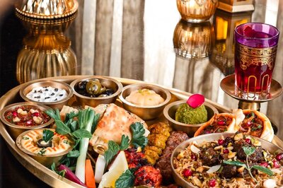 Embracing Global Flavors: Indian Diners' New Culinary Journey