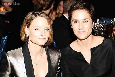 Jodie Foster marries Ellen DeGeneres' former girlfriend Alexandra Hedison