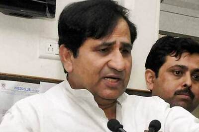 Antony committee to decide Cong's ties with RJD or JD(U): Shakeel Ahmad